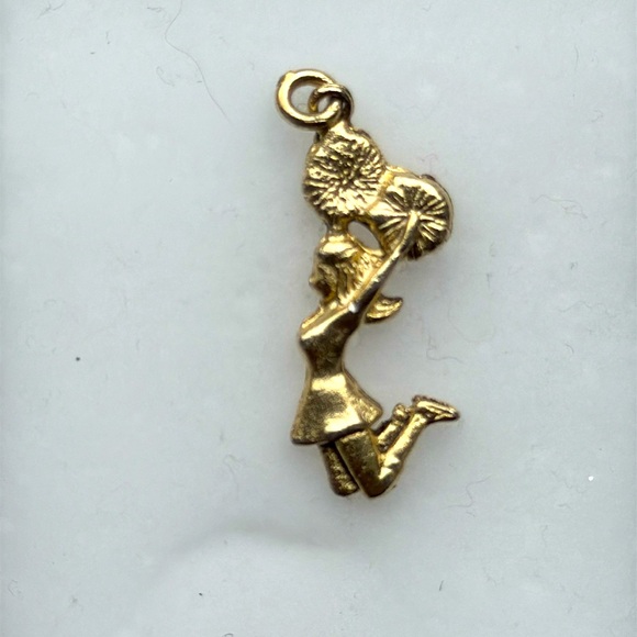 TB Goods Jewelry - 10 k 💥 Gold💥Cheerleader Pendant